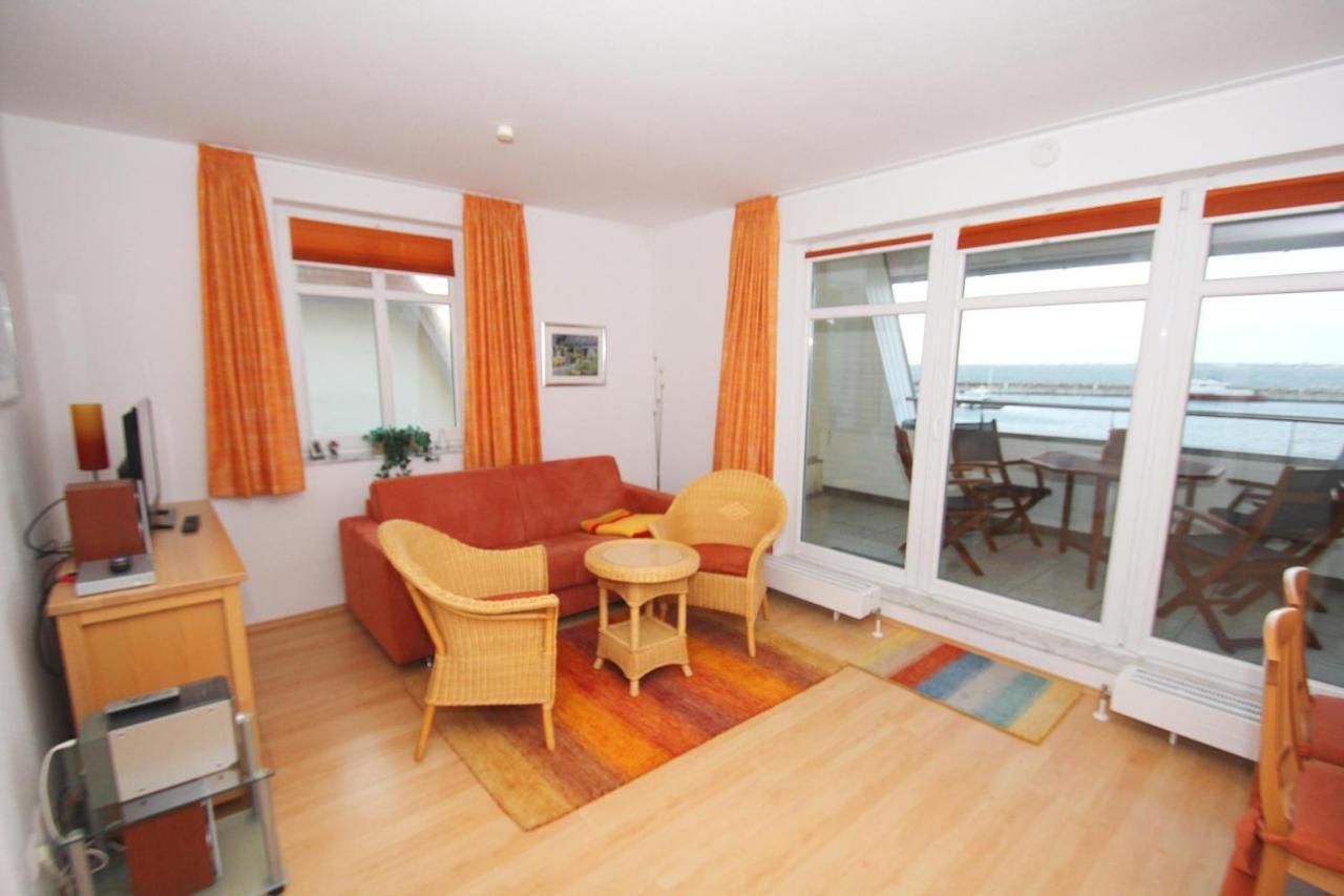 Hafennahe Ferienwohnung Mit Balkon Und Meerblick - Hafenhaeuser Wiek Wohnung 13 Wiek auf Rügen 外观 照片