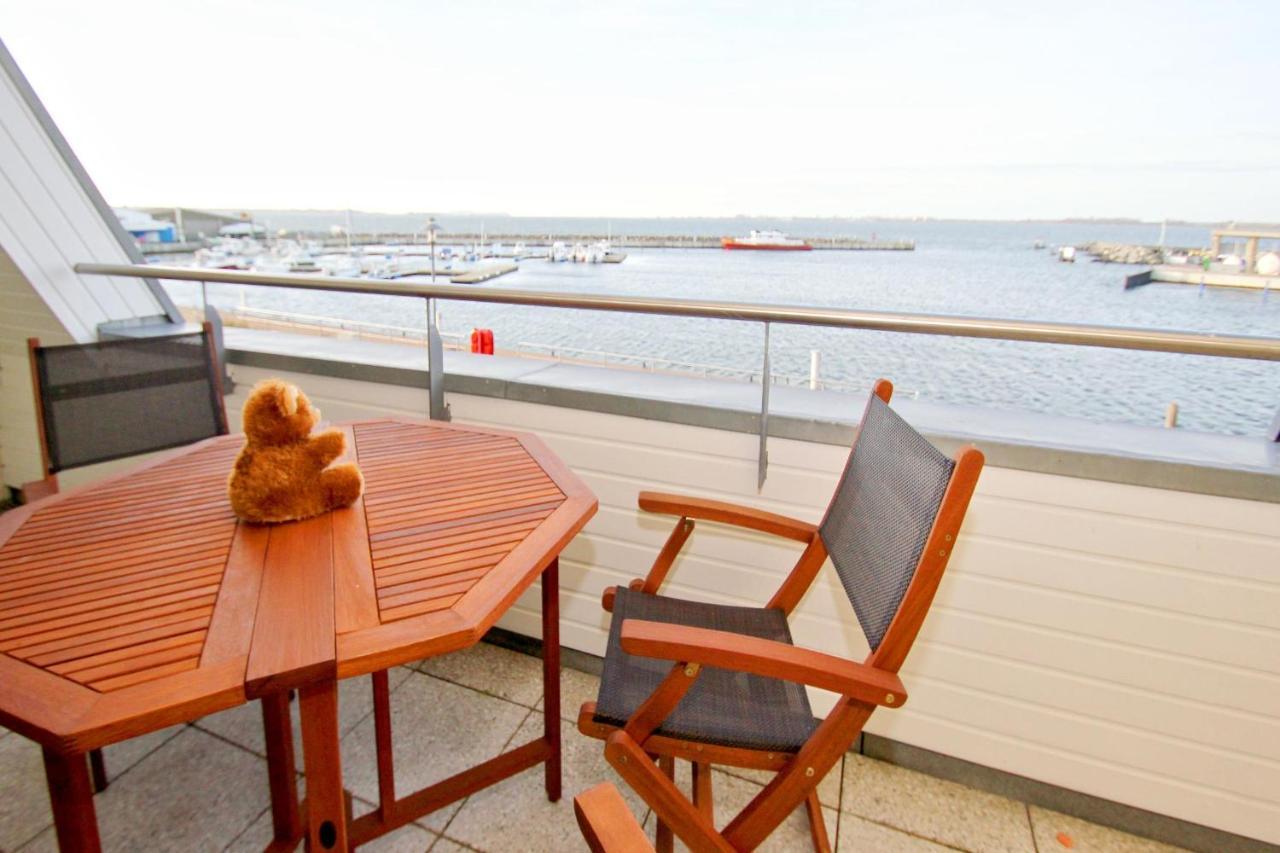 Hafennahe Ferienwohnung Mit Balkon Und Meerblick - Hafenhaeuser Wiek Wohnung 13 Wiek auf Rügen 外观 照片