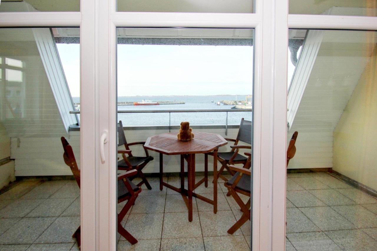 Hafennahe Ferienwohnung Mit Balkon Und Meerblick - Hafenhaeuser Wiek Wohnung 13 Wiek auf Rügen 外观 照片